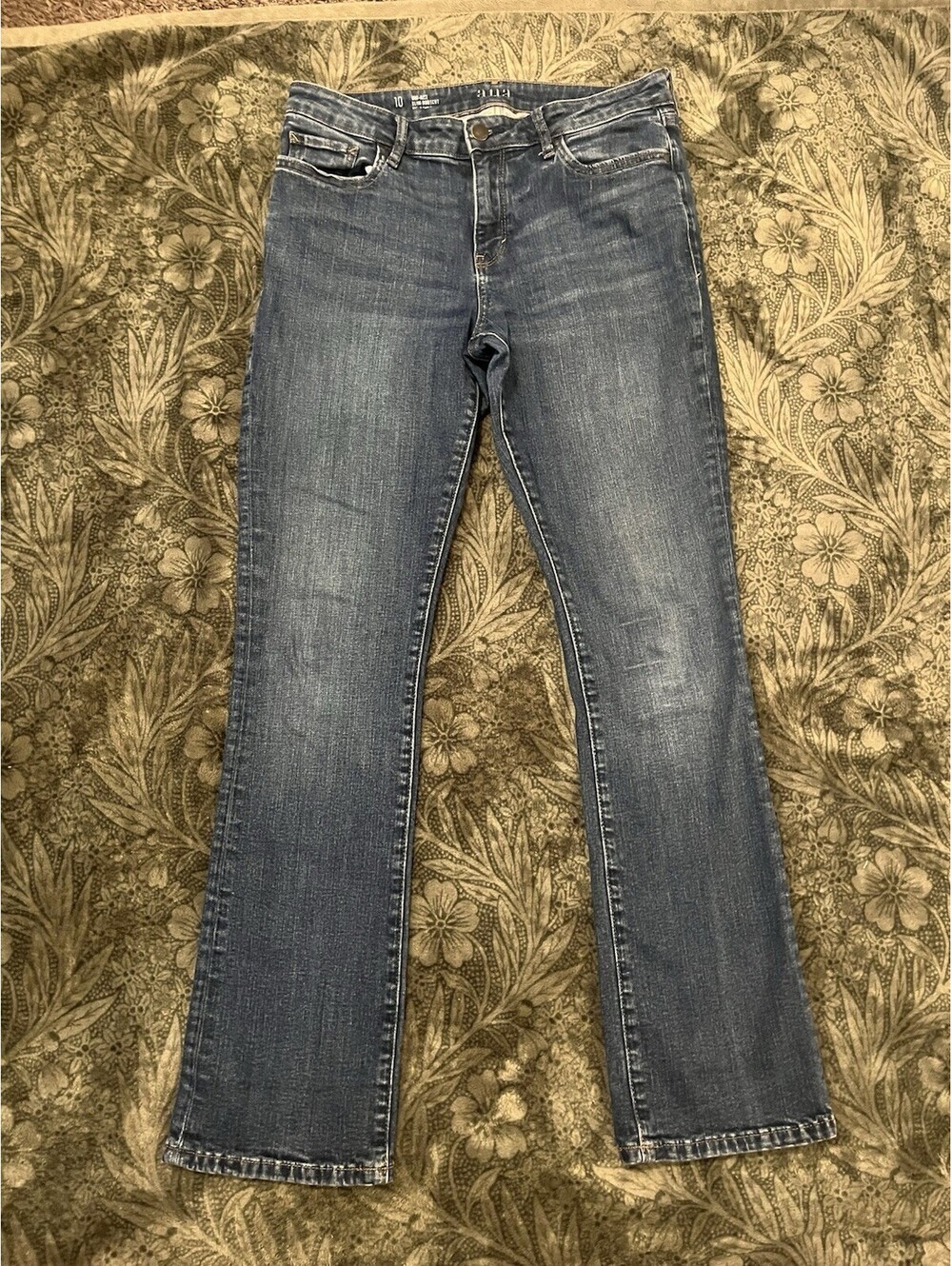 a.n.a A New Approach Mid-Rise Slim Bootcut Jeans Women's Size 10 Medium Wash
